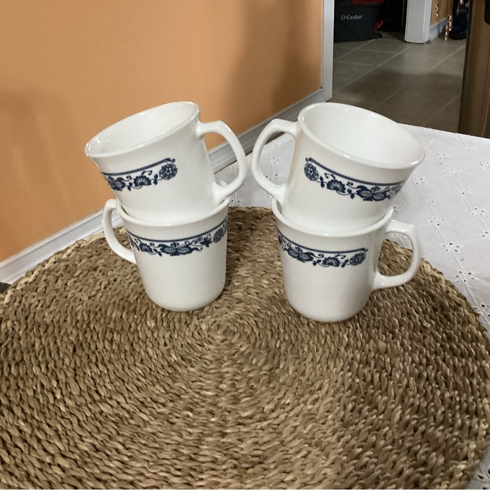 4 mugs Old town blue onions. - Picture 3 of 6
